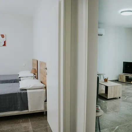 Pamvotis Urban Suites Ioannina Exterior photo