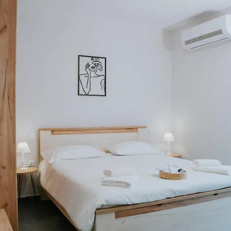 Pamvotis Urban Suites Ioannina Exterior photo