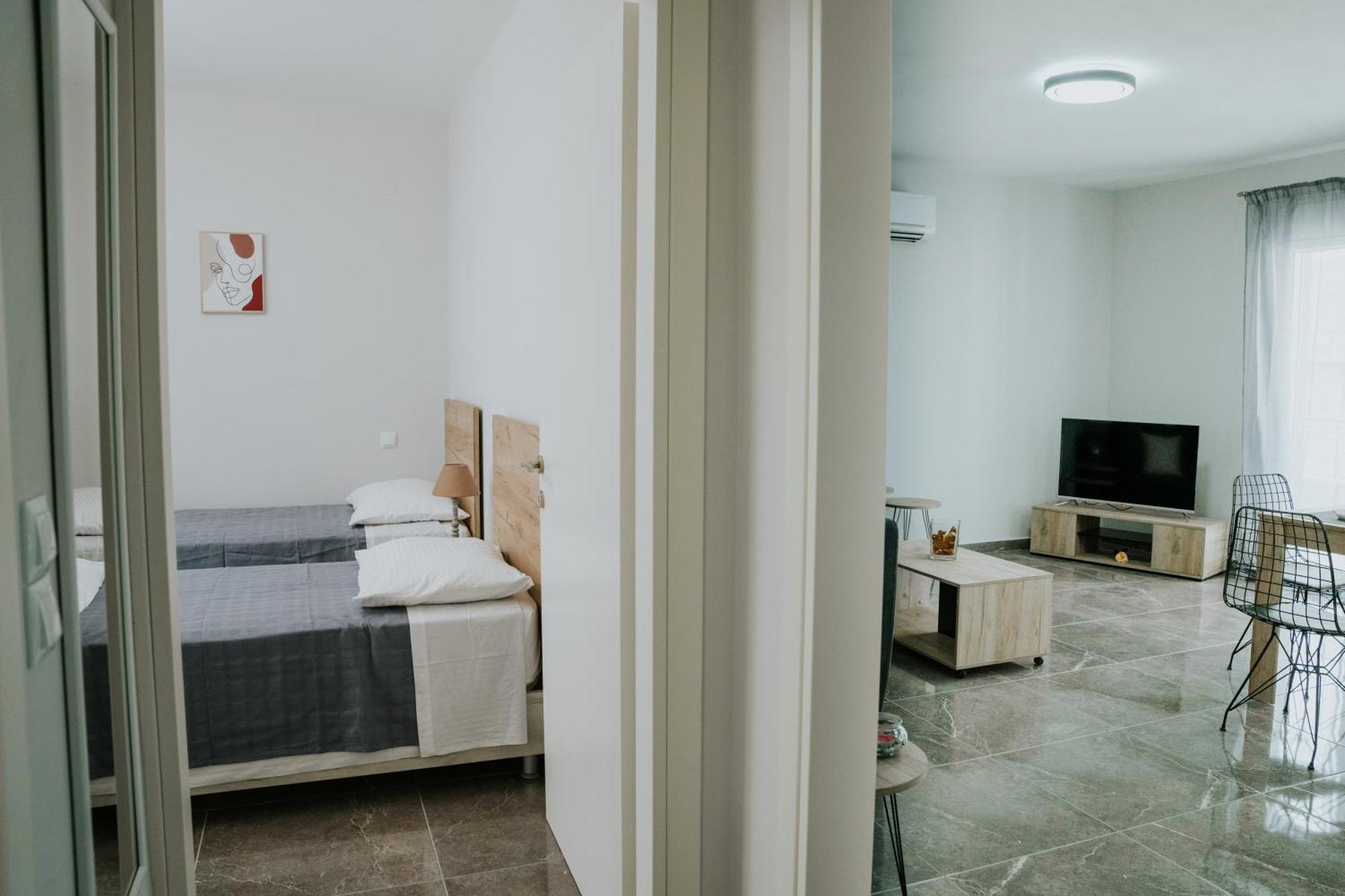 Pamvotis Urban Apartment Ioannina